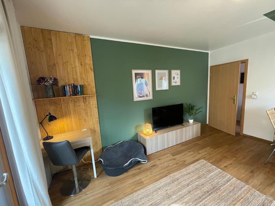 Cozy Wilkipartment Bis 4 Pers - Hund - Netflix - Wlan - Wintergarten - Coffeebar - Popcorn Verl Esterno foto