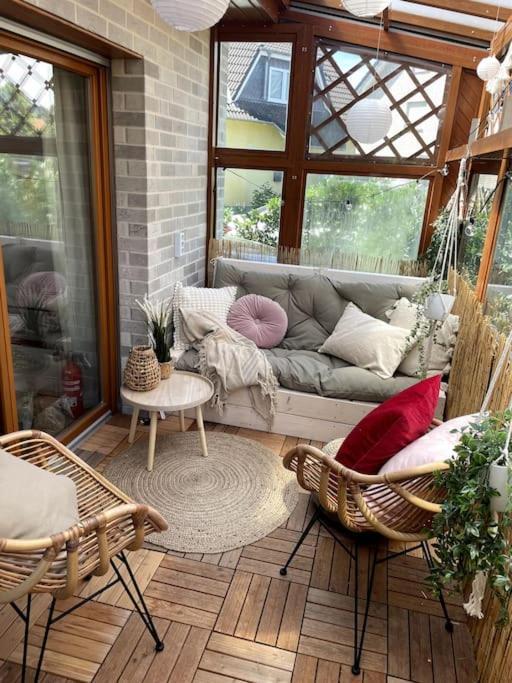 Cozy Wilkipartment Bis 4 Pers - Hund - Netflix - Wlan - Wintergarten - Coffeebar - Popcorn Verl Esterno foto