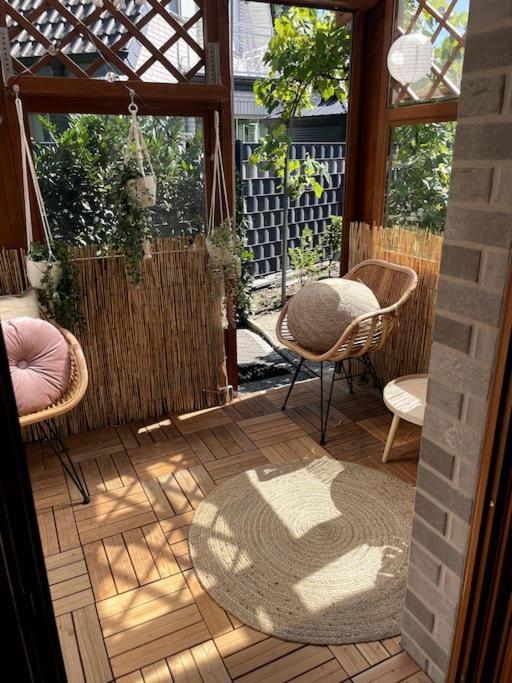 Cozy Wilkipartment Bis 4 Pers - Hund - Netflix - Wlan - Wintergarten - Coffeebar - Popcorn Verl Esterno foto