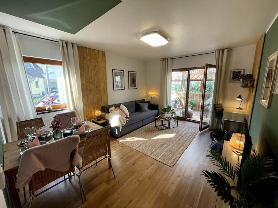 Cozy Wilkipartment Bis 4 Pers - Hund - Netflix - Wlan - Wintergarten - Coffeebar - Popcorn Verl Esterno foto